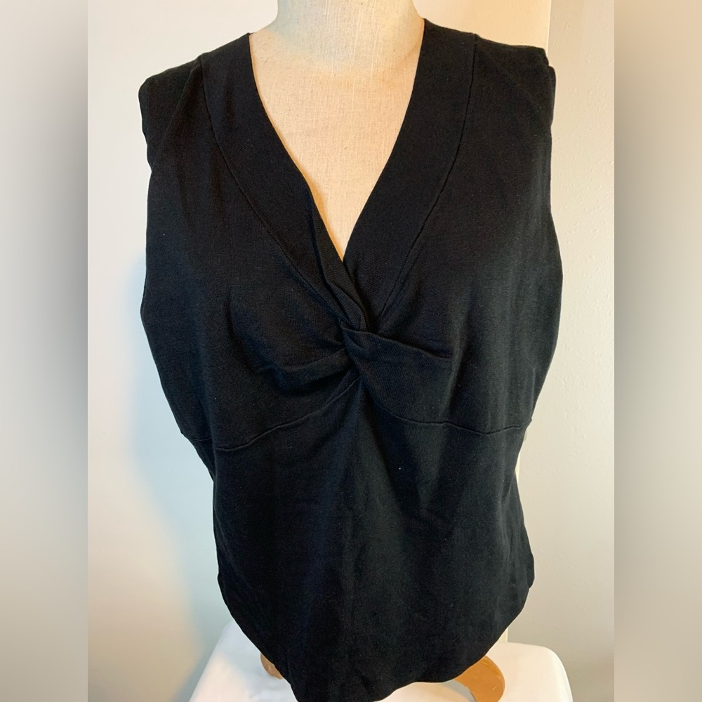 AUGUST SILK. Black Sleeveless Top. Size XL